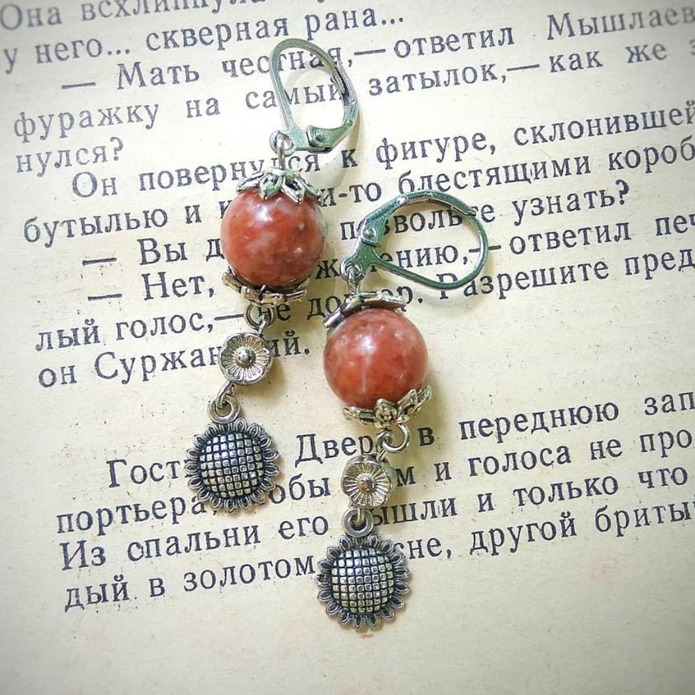 Miniature vintage earrings with rhodonite